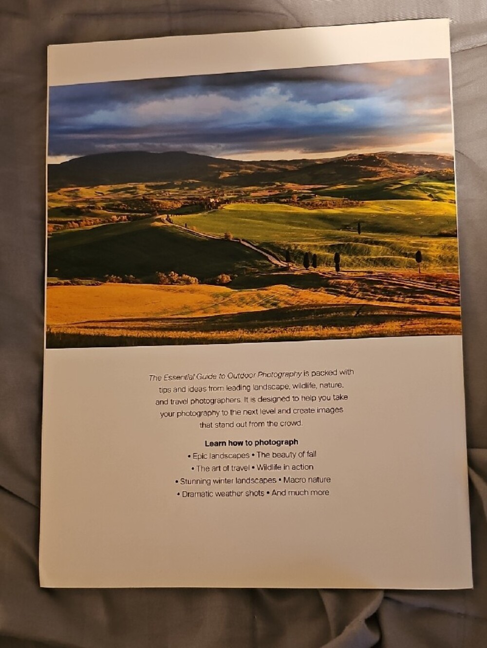 Essential Guide to Outdoor Photography - Red Cover - Picture 2 of 2